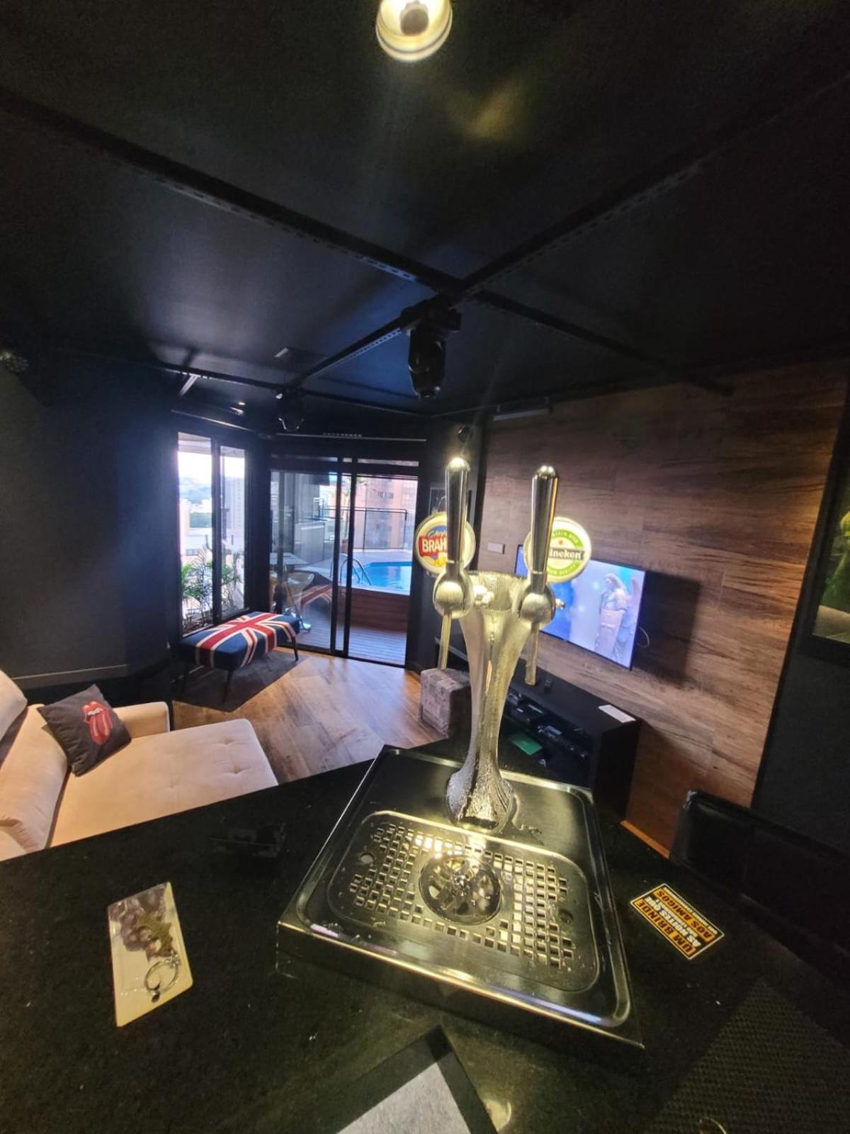 Morumbi, Pub, Com Hidromassagem, Piscina Aquecida Privativa, Lareira, Que Voce Precisa Descansar, Trabalhar Ou Realizar Aquela Comemoracao! Com Total Conforto E Privacidade! O Nota 10 De Sp! Apartamento *