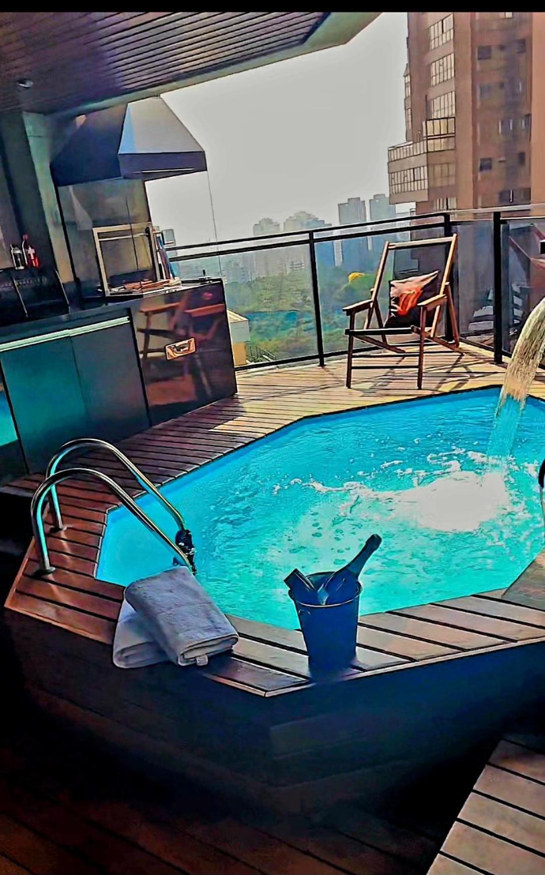 Morumbi, Pub, Com Hidromassagem, Piscina Aquecida Privativa, Lareira, Que Voce Precisa Descansar, Trabalhar Ou Realizar Aquela Comemoracao! Com Total Conforto E Privacidade! O Nota 10 De Sp! Apartamento *
